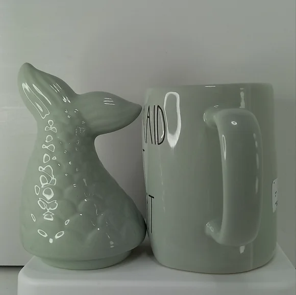 Rae Dunn "MERMAID AT HEART" Mug With Topper - Picture 2 of 5
